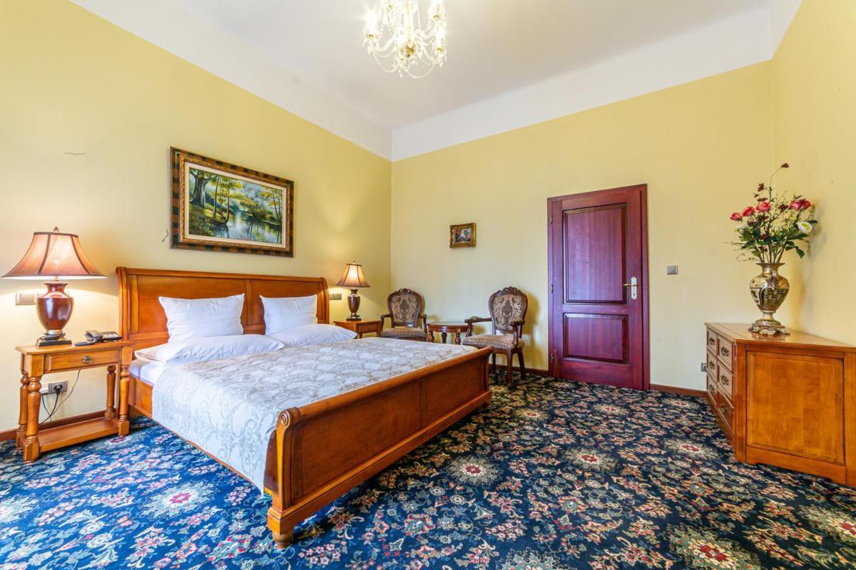 Chateau Zbiroh Extérieur photo