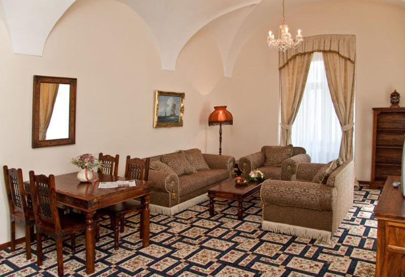 Chateau Zbiroh Chambre photo
